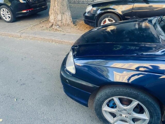 Синий Тойота Авенсис, объемом двигателя 2 л и пробегом 285 тыс. км за 2800 $, фото 1 на Automoto.ua