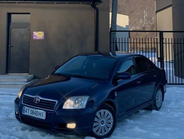 Синий Тойота Авенсис, объемом двигателя 2 л и пробегом 230 тыс. км за 5500 $, фото 1 на Automoto.ua