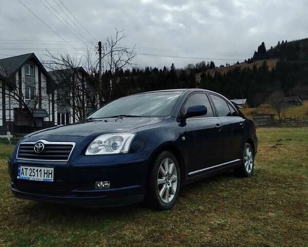 Синий Тойота Авенсис, объемом двигателя 1.8 л и пробегом 246 тыс. км за 5300 $, фото 1 на Automoto.ua