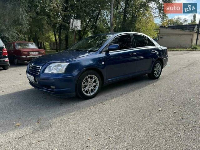 Синий Тойота Авенсис, объемом двигателя 1.79 л и пробегом 241 тыс. км за 3950 $, фото 1 на Automoto.ua