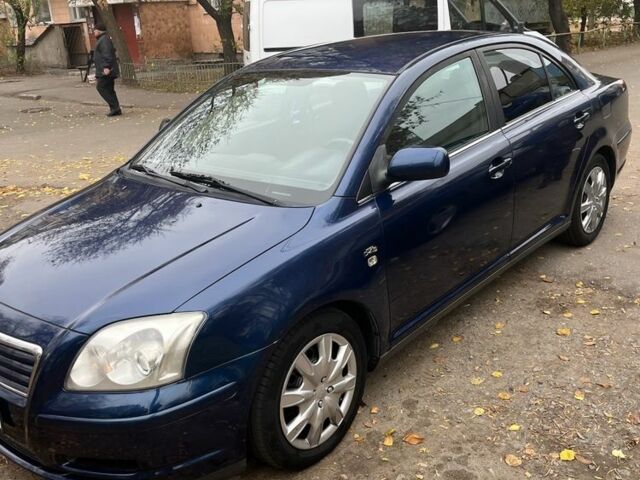 Синий Тойота Авенсис, объемом двигателя 2 л и пробегом 380 тыс. км за 5900 $, фото 1 на Automoto.ua