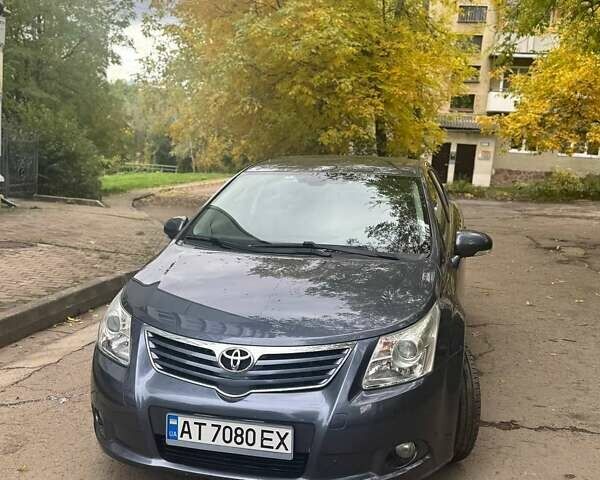 Синий Тойота Авенсис, объемом двигателя 2 л и пробегом 167 тыс. км за 9500 $, фото 1 на Automoto.ua