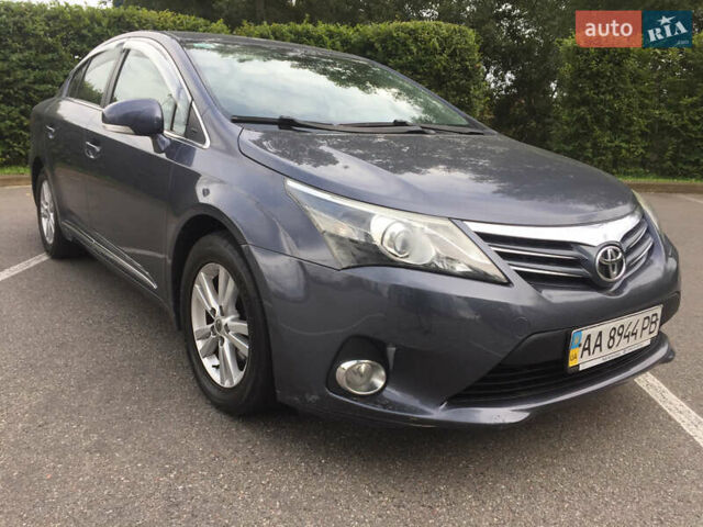 Синий Тойота Авенсис, объемом двигателя 1.8 л и пробегом 125 тыс. км за 11500 $, фото 1 на Automoto.ua