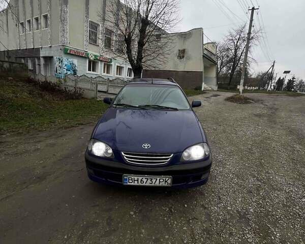 Синий Тойота Авенсис, объемом двигателя 1.99 л и пробегом 350 тыс. км за 3200 $, фото 1 на Automoto.ua