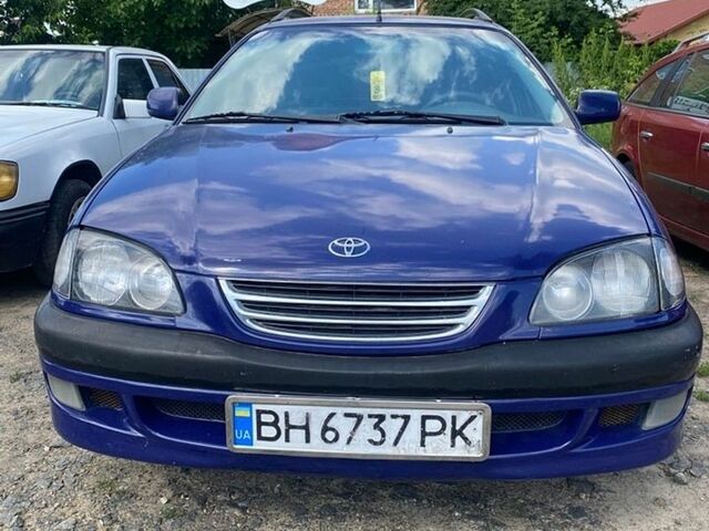 Синий Тойота Авенсис, объемом двигателя 2 л и пробегом 200 тыс. км за 2999 $, фото 1 на Automoto.ua