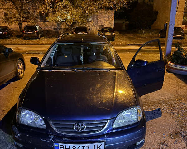 Синий Тойота Авенсис, объемом двигателя 2 л и пробегом 378 тыс. км за 5000 $, фото 1 на Automoto.ua