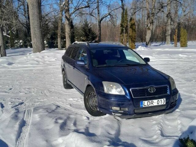 Синий Тойота Авенсис, объемом двигателя 1.8 л и пробегом 300 тыс. км за 2100 $, фото 1 на Automoto.ua