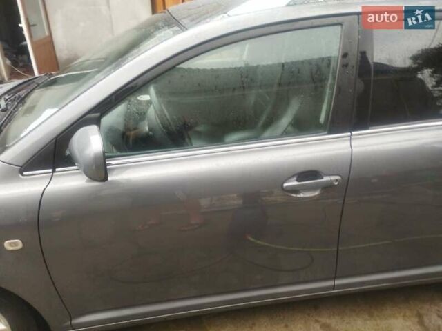 Синий Тойота Авенсис, объемом двигателя 0 л и пробегом 250 тыс. км за 2900 $, фото 1 на Automoto.ua