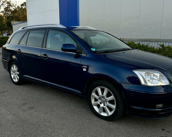 Синий Тойота Авенсис, объемом двигателя 2.2 л и пробегом 257 тыс. км за 5800 $, фото 1 на Automoto.ua