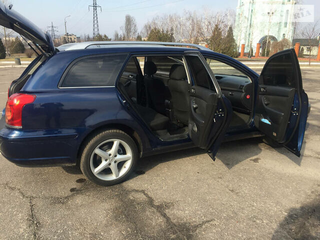 Синій Тойота Авенсіс, об'ємом двигуна 2.2 л та пробігом 233 тис. км за 6800 $, фото 1 на Automoto.ua