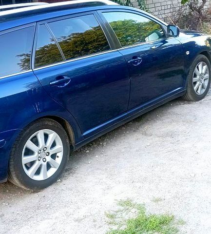 Синий Тойота Авенсис, объемом двигателя 1.8 л и пробегом 358 тыс. км за 6300 $, фото 1 на Automoto.ua
