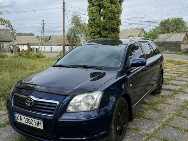 Синий Тойота Авенсис, объемом двигателя 1.6 л и пробегом 260 тыс. км за 4151 $, фото 1 на Automoto.ua