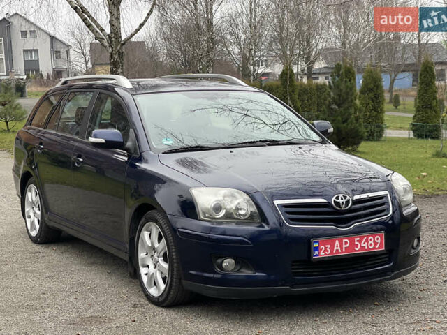 Синій Тойота Авенсіс, об'ємом двигуна 1.8 л та пробігом 217 тис. км за 6800 $, фото 1 на Automoto.ua