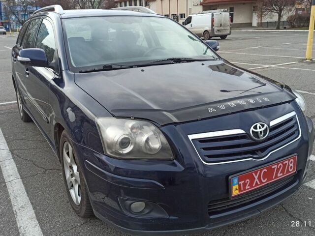 Синий Тойота Авенсис, объемом двигателя 0 л и пробегом 250 тыс. км за 6700 $, фото 1 на Automoto.ua