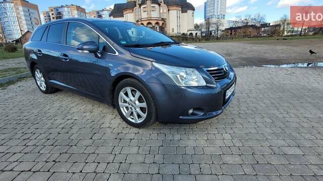 Синий Тойота Авенсис, объемом двигателя 2.23 л и пробегом 288 тыс. км за 7999 $, фото 1 на Automoto.ua