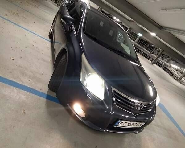 Синий Тойота Авенсис, объемом двигателя 0 л и пробегом 312 тыс. км за 8900 $, фото 1 на Automoto.ua