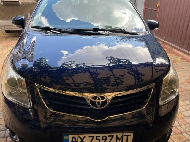 Синий Тойота Авенсис, объемом двигателя 2.2 л и пробегом 228 тыс. км за 9482 $, фото 1 на Automoto.ua