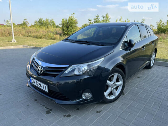 Синий Тойота Авенсис, объемом двигателя 2 л и пробегом 238 тыс. км за 9700 $, фото 1 на Automoto.ua