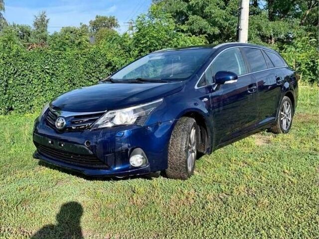 Синий Тойота Авенсис, объемом двигателя 2 л и пробегом 301 тыс. км за 2892 $, фото 1 на Automoto.ua