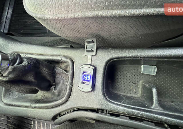 Зеленый Тойота Авенсис, объемом двигателя 2 л и пробегом 306 тыс. км за 4300 $, фото 1 на Automoto.ua