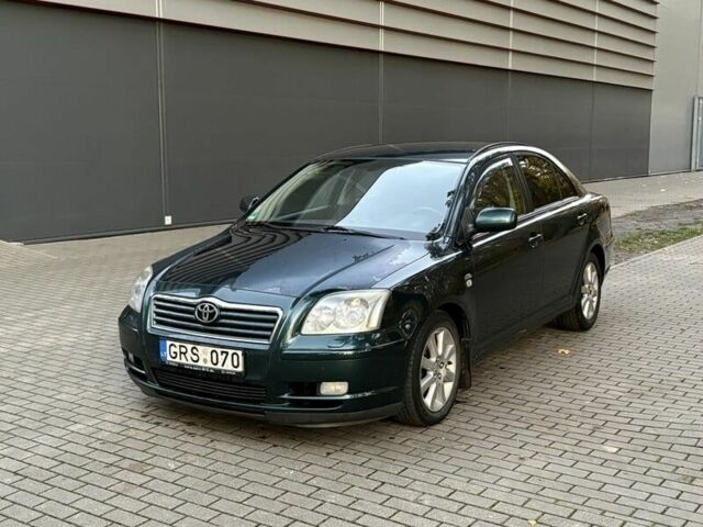 Зеленый Тойота Авенсис, объемом двигателя 0 л и пробегом 300 тыс. км за 2050 $, фото 1 на Automoto.ua