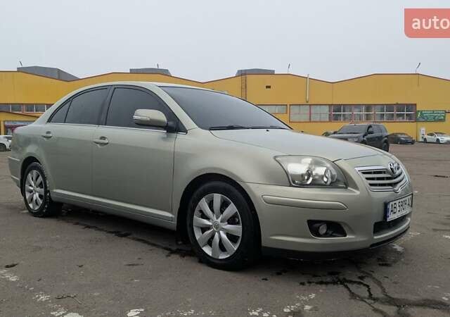 Зеленый Тойота Авенсис, объемом двигателя 1.79 л и пробегом 213 тыс. км за 6300 $, фото 1 на Automoto.ua