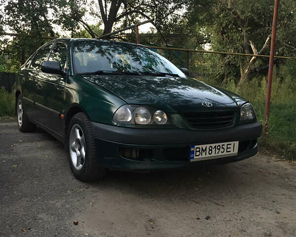 Зеленый Тойота Авенсис, объемом двигателя 1.8 л и пробегом 545 тыс. км за 2600 $, фото 1 на Automoto.ua