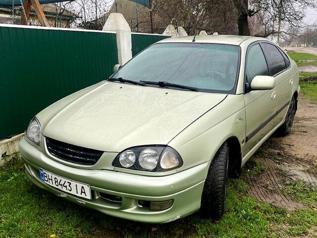 Зеленый Тойота Авенсис, объемом двигателя 1.8 л и пробегом 420 тыс. км за 2999 $, фото 1 на Automoto.ua