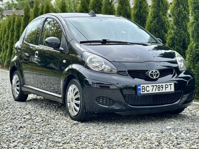 Чорний Тойота Айго, об'ємом двигуна 1 л та пробігом 169 тис. км за 4799 $, фото 1 на Automoto.ua