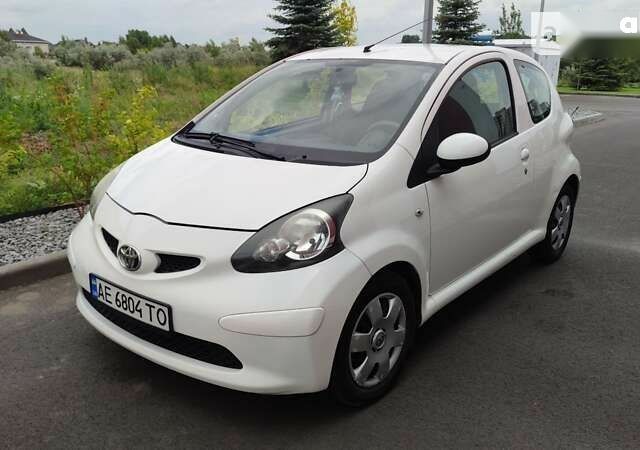 Тойота Айго, объемом двигателя 1 л и пробегом 69 тыс. км за 5700 $, фото 1 на Automoto.ua