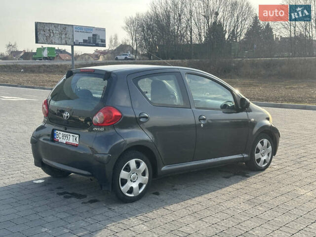 Тойота Айго, об'ємом двигуна 1 л та пробігом 160 тис. км за 3350 $, фото 1 на Automoto.ua
