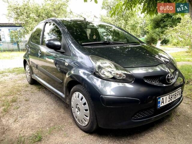 Тойота Айго, объемом двигателя 1 л и пробегом 155 тыс. км за 4400 $, фото 1 на Automoto.ua