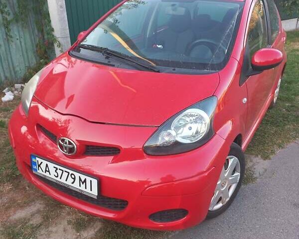 Тойота Айго, объемом двигателя 1 л и пробегом 80 тыс. км за 5500 $, фото 1 на Automoto.ua
