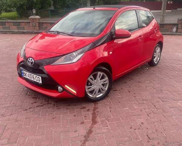 Тойота Айго, объемом двигателя 1 л и пробегом 95 тыс. км за 8500 $, фото 1 на Automoto.ua
