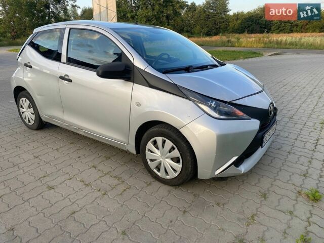 Сірий Тойота Айго, об'ємом двигуна 1 л та пробігом 199 тис. км за 6900 $, фото 1 на Automoto.ua