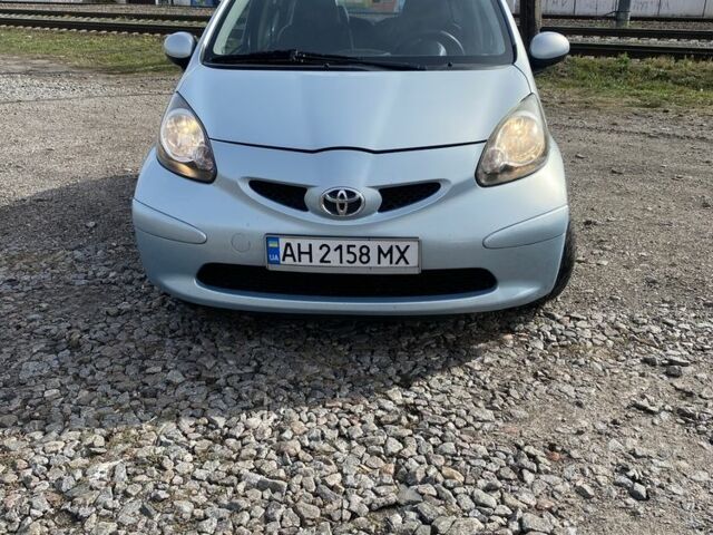 Синій Тойота Айго, об'ємом двигуна 1 л та пробігом 130 тис. км за 3699 $, фото 1 на Automoto.ua