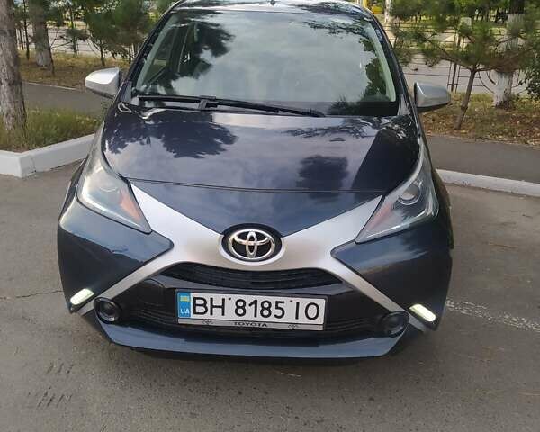Синий Тойота Айго, объемом двигателя 1 л и пробегом 96 тыс. км за 8600 $, фото 1 на Automoto.ua