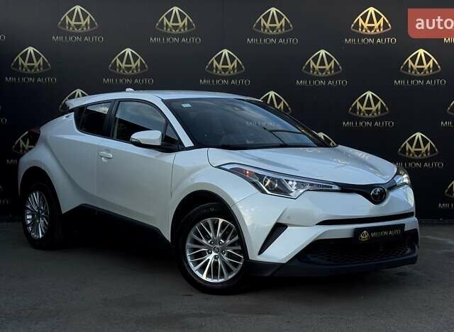 Білий Тойота C-HR, об'ємом двигуна 1.99 л та пробігом 100 тис. км за 16800 $, фото 1 на Automoto.ua