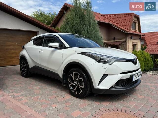 Белый Тойота C-HR, объемом двигателя 1.2 л и пробегом 65 тыс. км за 23000 $, фото 1 на Automoto.ua