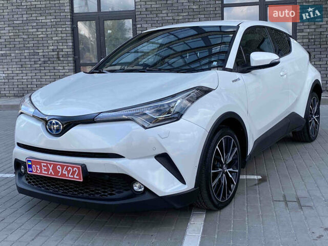Білий Тойота C-HR, об'ємом двигуна 1.8 л та пробігом 131 тис. км за 22300 $, фото 1 на Automoto.ua