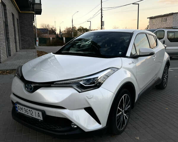 Білий Тойота C-HR, об'ємом двигуна 0 л та пробігом 133 тис. км за 22300 $, фото 1 на Automoto.ua