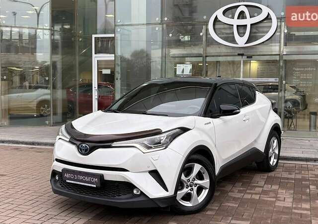 Білий Тойота C-HR, об'ємом двигуна 1.8 л та пробігом 49 тис. км за 25477 $, фото 1 на Automoto.ua