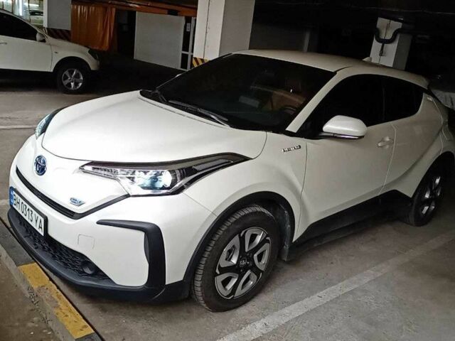 Білий Тойота C-HR, об'ємом двигуна 0 л та пробігом 15 тис. км за 24500 $, фото 1 на Automoto.ua