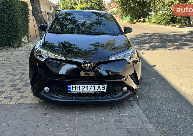 Черный Тойота C-HR, объемом двигателя 1.99 л и пробегом 86 тыс. км за 17400 $, фото 1 на Automoto.ua