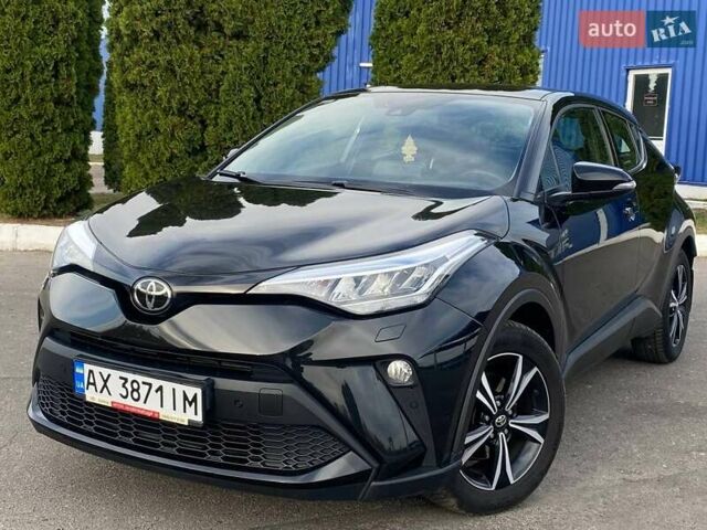 Черный Тойота C-HR, объемом двигателя 1.2 л и пробегом 76 тыс. км за 19900 $, фото 1 на Automoto.ua