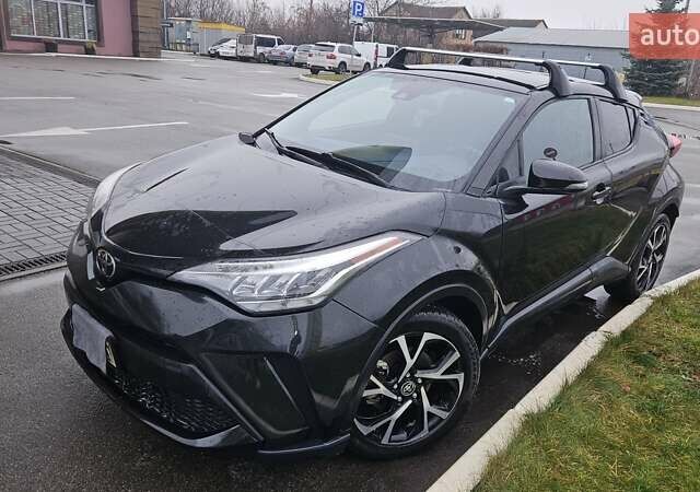 Чорний Тойота C-HR, об'ємом двигуна 2 л та пробігом 37 тис. км за 21555 $, фото 1 на Automoto.ua