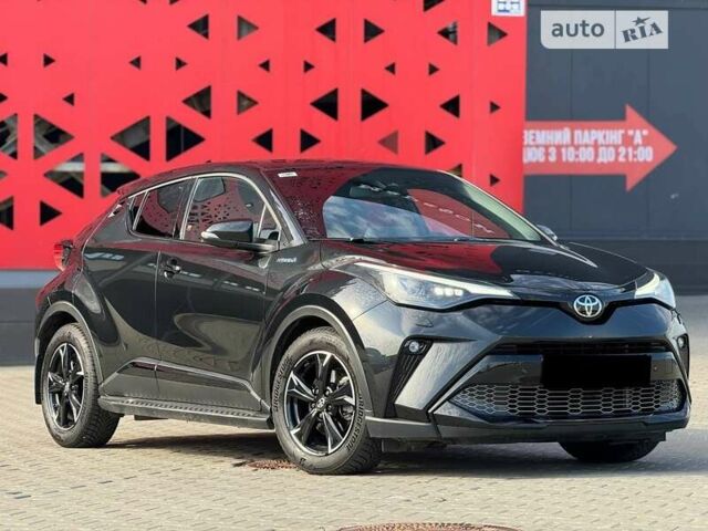 Черный Тойота C-HR, объемом двигателя 1.99 л и пробегом 26 тыс. км за 33999 $, фото 1 на Automoto.ua