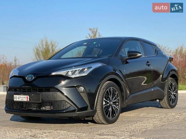 Черный Тойота C-HR, объемом двигателя 0 л и пробегом 2 тыс. км за 32750 $, фото 1 на Automoto.ua