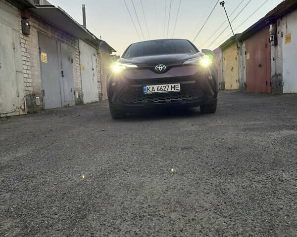 Фіолетовий Тойота C-HR, об'ємом двигуна 1.8 л та пробігом 40 тис. км за 37500 $, фото 1 на Automoto.ua