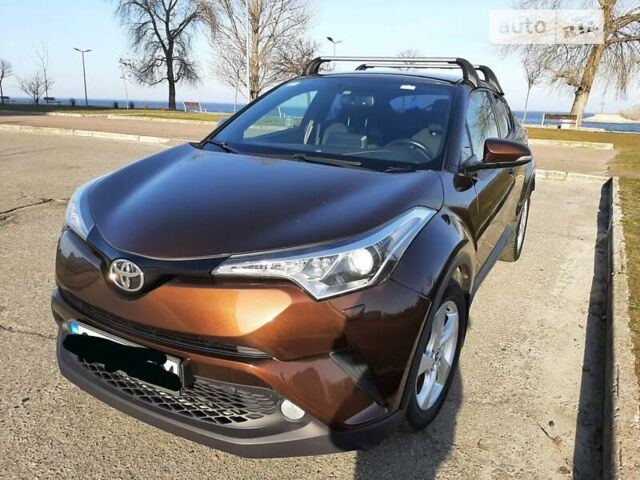 Коричневый Тойота C-HR, объемом двигателя 1.2 л и пробегом 143 тыс. км за 18500 $, фото 1 на Automoto.ua